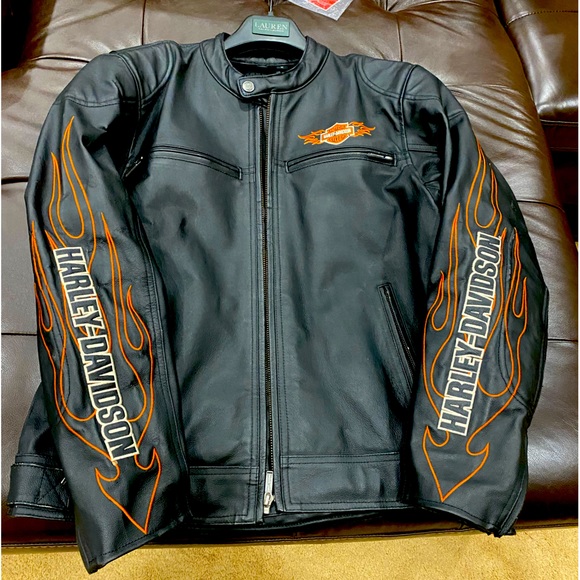 Harley Davidson leather Men’s Medium Jacket worn twice excellent Condition. - Picture 1 of 4